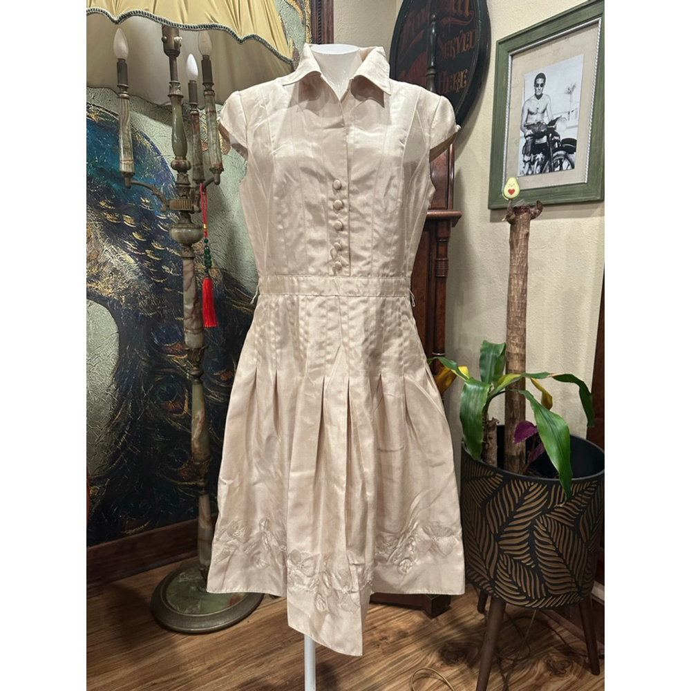 Women's Jessica Howard Dress Size 12 Beige